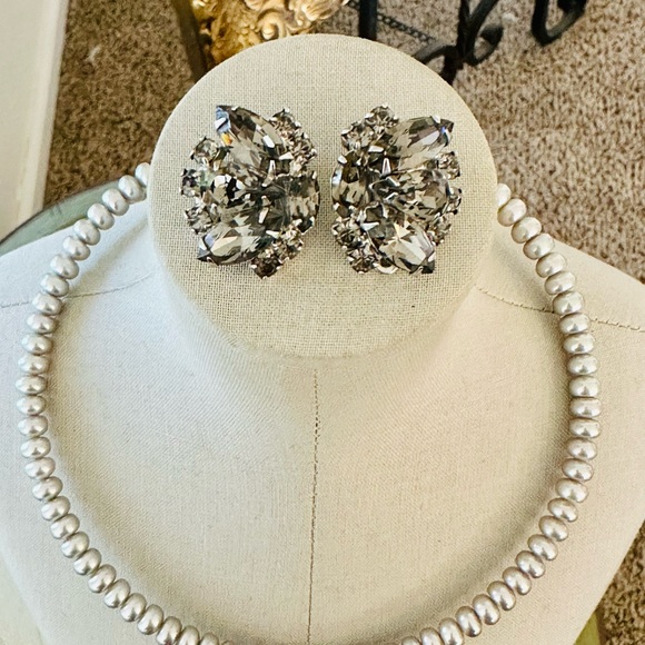 🔥Vintage Pearl Choker Necklace & Rhinestone Clip Earrings - Picture 16 of 16